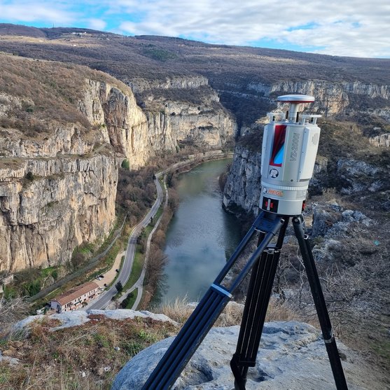 RIEGL VZ-2000i: Long Range, Very High Speed 3D Laser Scanner