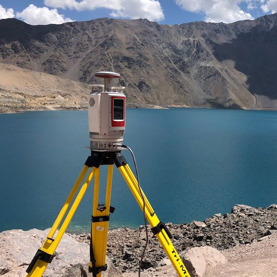 リィエル RIEGL VZ-2000i: Long Range, Very High Speed 3D Laser Scanner