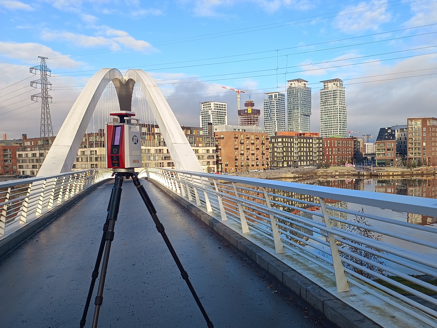 RIEGL Distribution Partner, Nordic Geo Center, testing the RIEGL VZ-600i on the "Grandfather's Bridge" in Kalasatama/Mustikkamaa, Helsinki