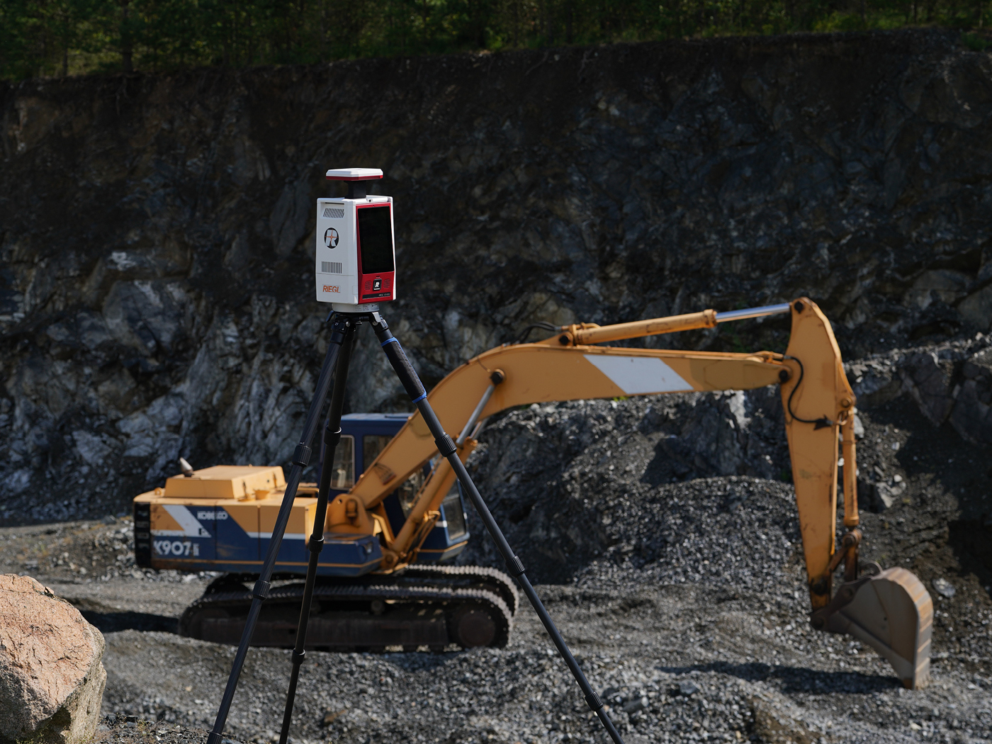 Terrestrial laser scanning of a quarry using the RIEGL VZ-600i.